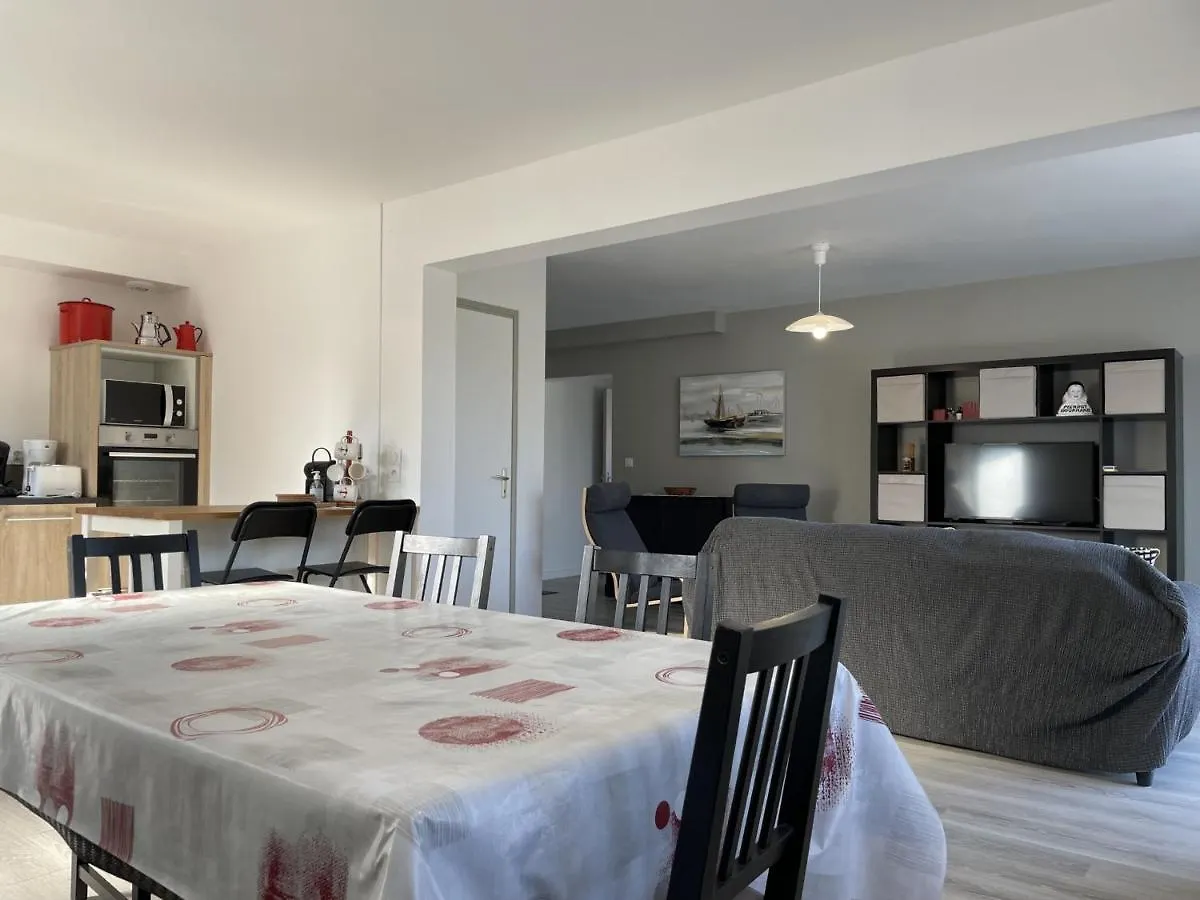 Maison A Erdeven: 4 Pieces, 90M², Plage A 1Km, Terrasse, Jardin Clos, Ideal Pour Familles Et Randonnees - Fr-1-397-41 Holiday home Erdeven